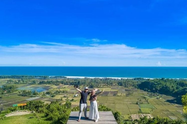Surga Laut di Bukit Selok: Nikmati Pemandangan Tanpa Antrean